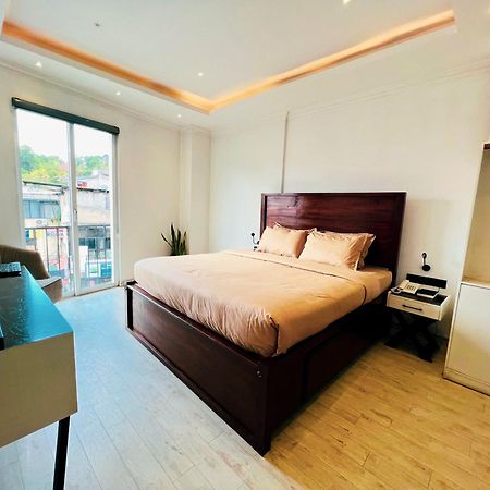 فندق Bed Station 210 كاندي المظهر الخارجي الصورة
