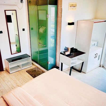 فندق Bed Station 210 كاندي المظهر الخارجي الصورة
