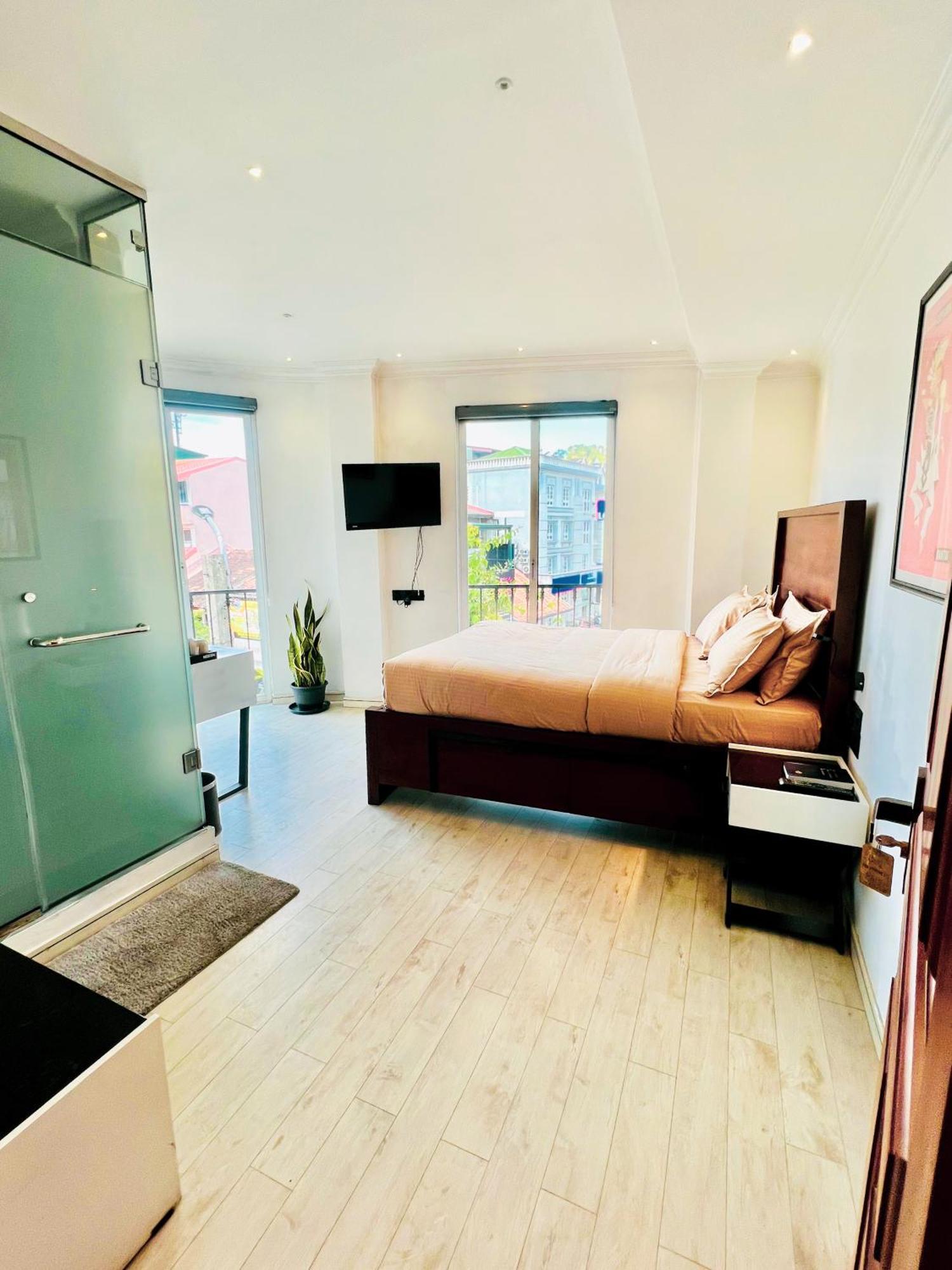 فندق Bed Station 210 كاندي المظهر الخارجي الصورة