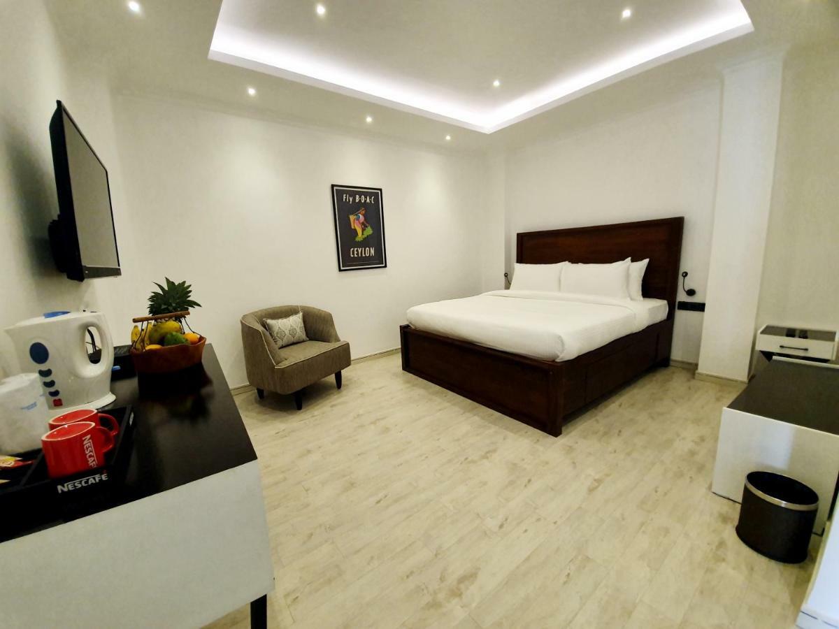 فندق Bed Station 210 كاندي المظهر الخارجي الصورة