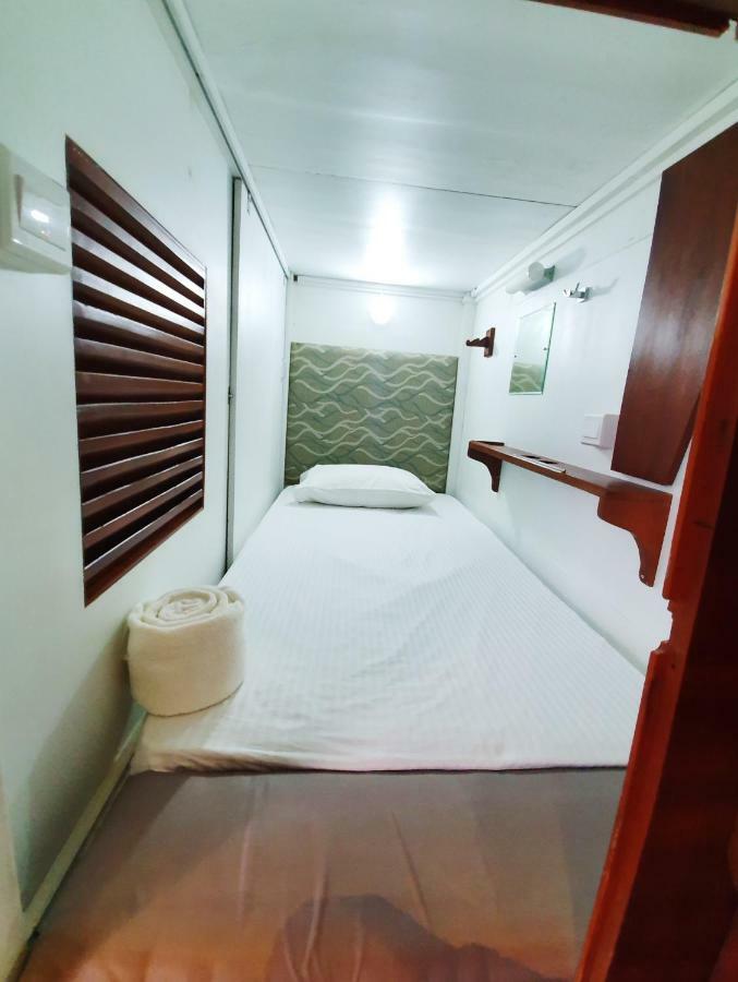 فندق Bed Station 210 كاندي المظهر الخارجي الصورة