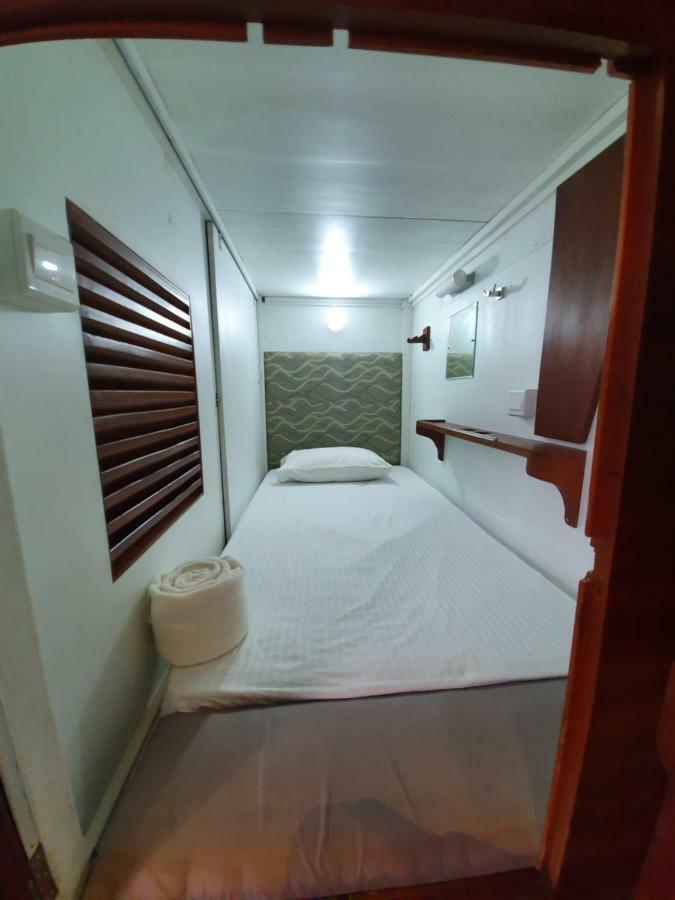 فندق Bed Station 210 كاندي المظهر الخارجي الصورة
